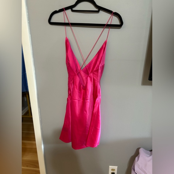 Ser.o.ya Silk Leah Dress in Fuchsia size small NWT - Picture 3 of 7